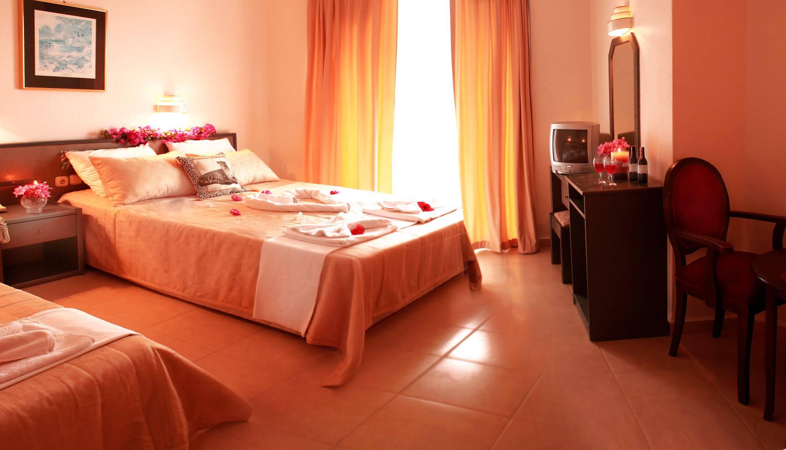 Verano Beach Hotel Ичмелер Екстериор снимка